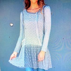 Be ready for the holidays in this beautiful mixed media grey tunic size medium.